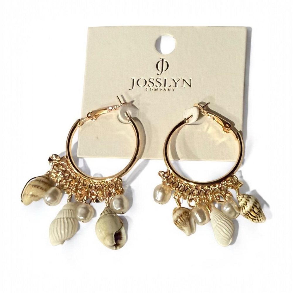 NWT! Josslyn Shell & Pearl Charm Hoop Earrings
